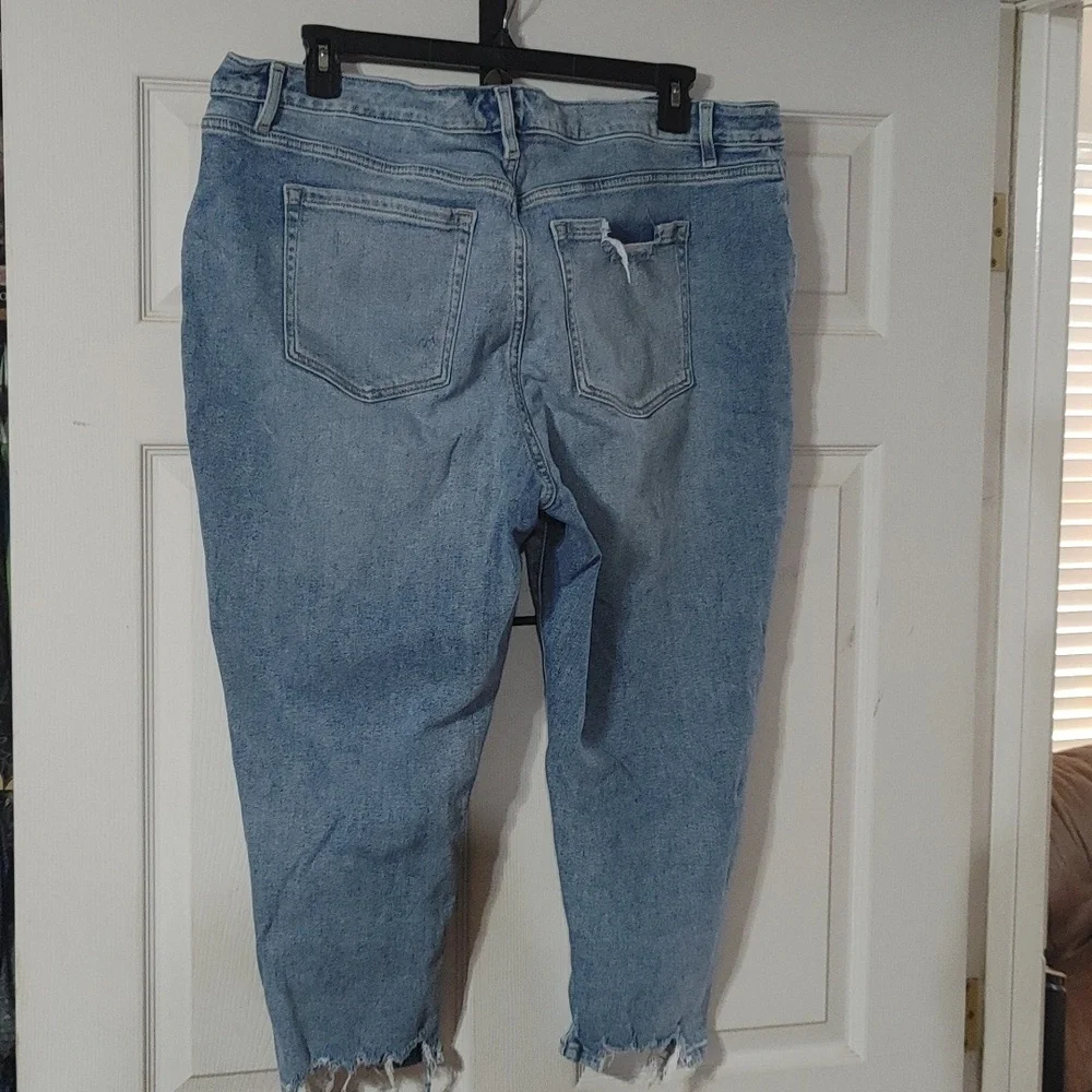 Women's Lane Bryant torn jeans. Size 20. - Picture 3 of 3